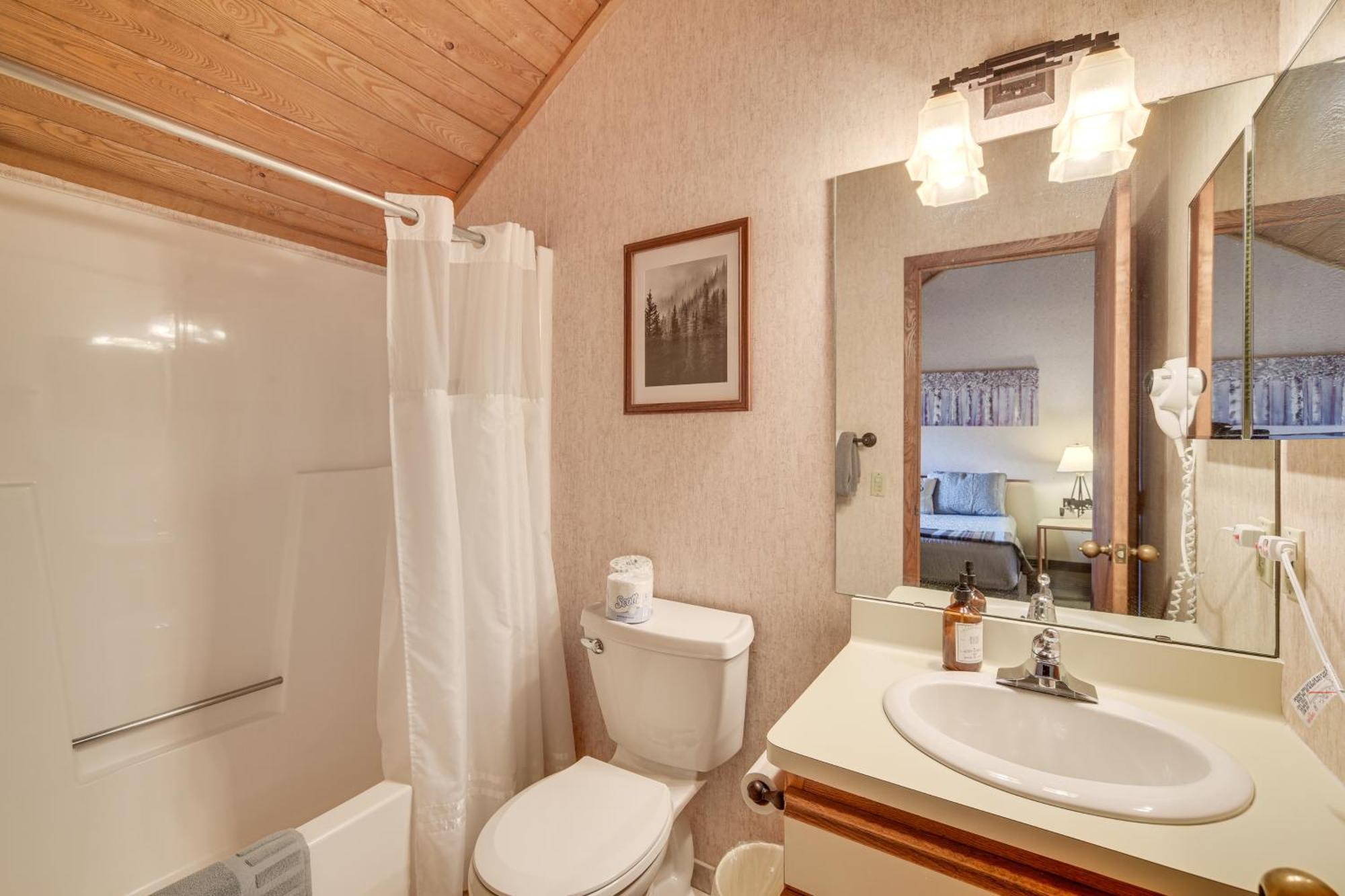 Cozy Alpine Escape Ski-Inandout At Lutsen Mtns Luaran gambar