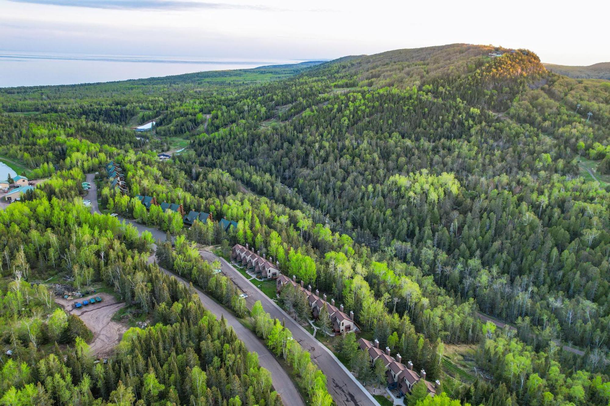 Cozy Alpine Escape Ski-Inandout At Lutsen Mtns Luaran gambar